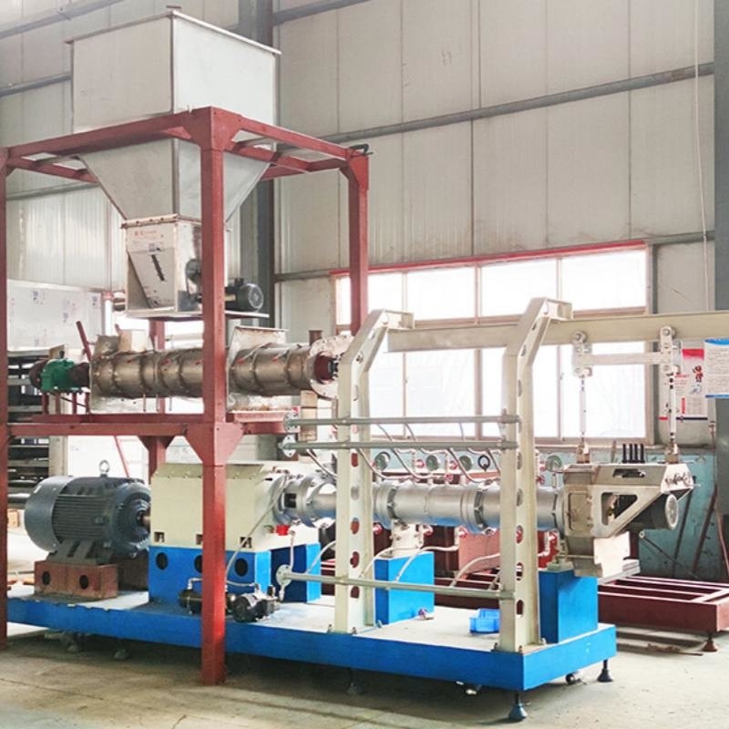 Całkowicie automatyczna maszyna do wytłaczania pasz pływających Linia produkcyjna pasz ryb pływających 5,5 kW