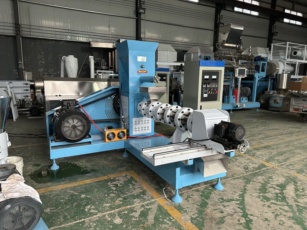 0.5-1 Tony/h Pojemność Linia produkcyjna granulków paszowych z surowcami z mąki trawianej i instalacja przewodnika inżyniera