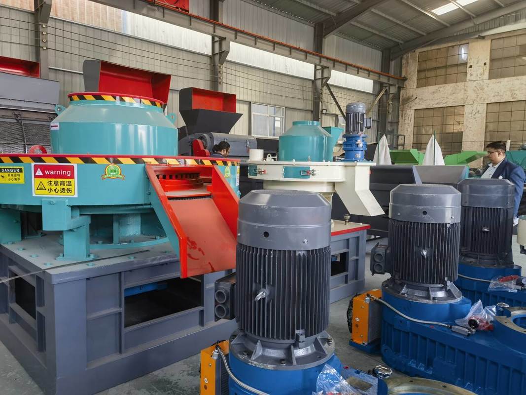 Pasza dla ryb, drobiu i zwierząt wodnych, fabryczna cena pływającej maszyny do produkcji peletu paszowego dla ryb, inwentarz żywy, pies