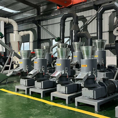 Konfigurowalna maszyna do mielenia pelletu drzewnego o wydajności 800 kg / h w drewnianej obudowie CE